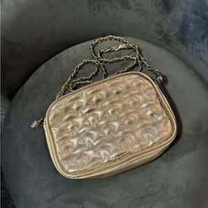 Star pattern crossbody bag with chain strap